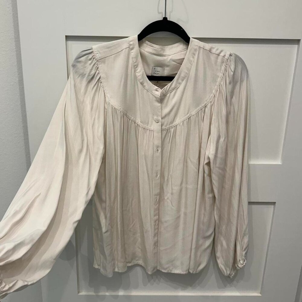 A New Day Women's White and Cream Blouse